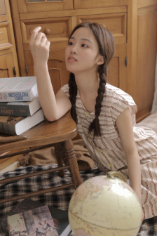硕大粗长撑裂了小龙女
